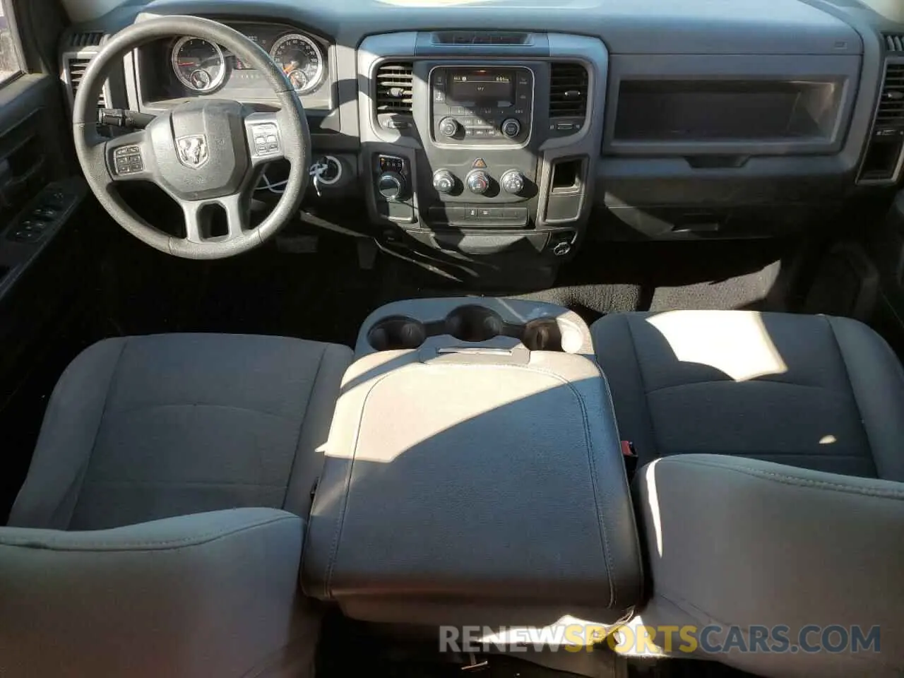 8 fotografías del automóvil dañado 1C6RR6FG7KS546460 RAM 1500 2019