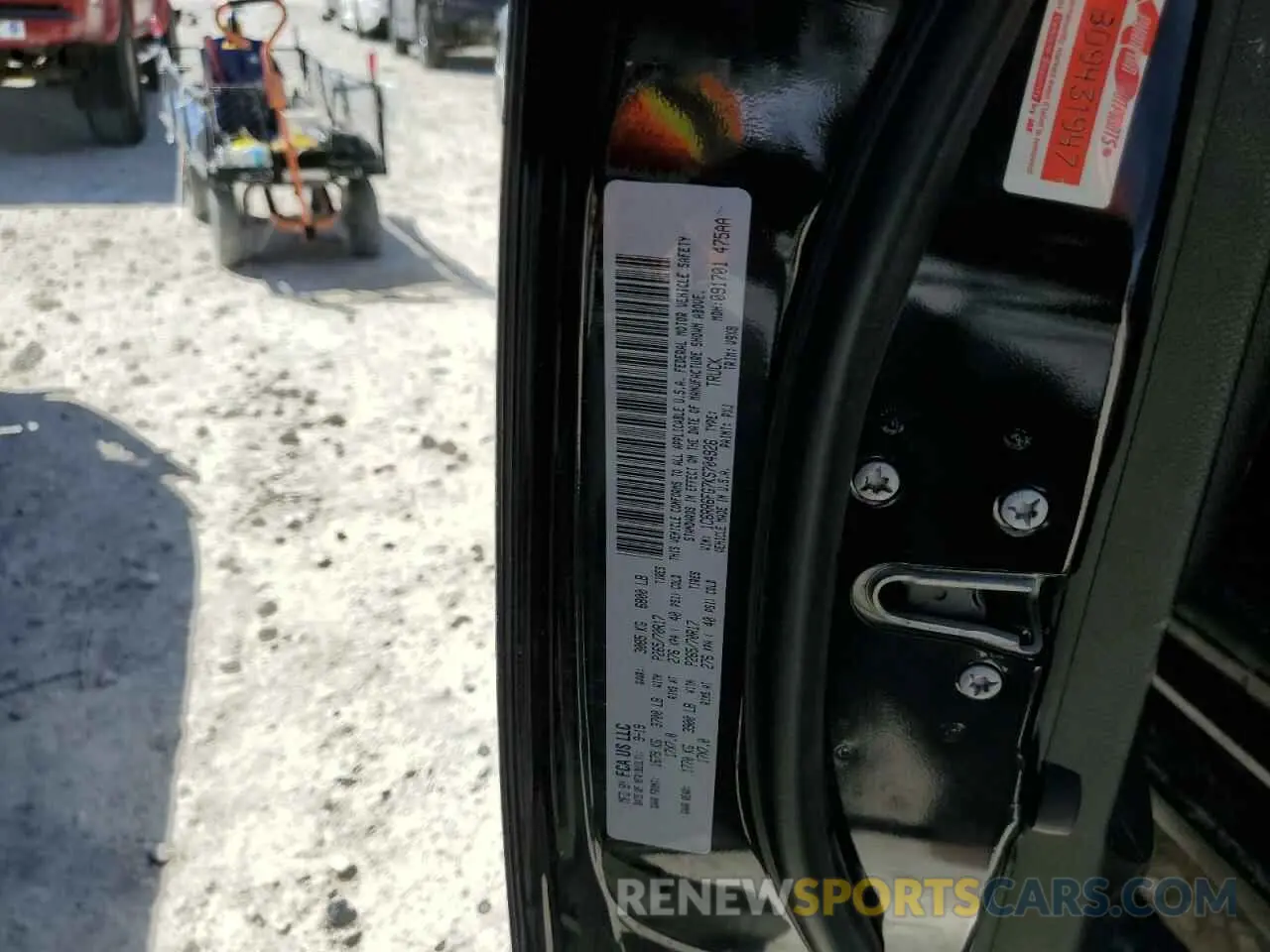 12 fotografías del automóvil dañado 1C6RR6FG7KS704926 RAM 1500 2019