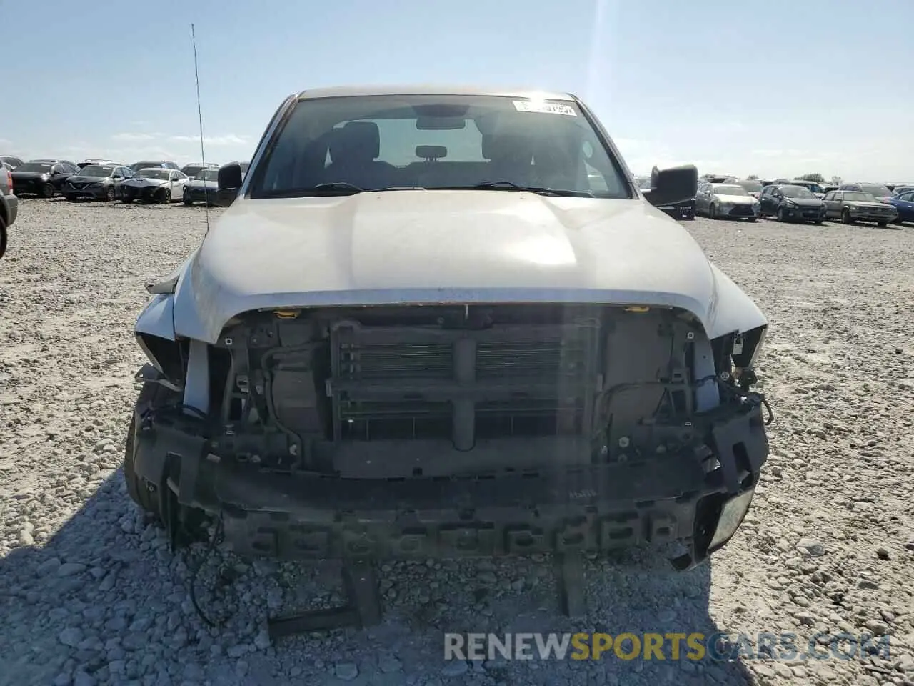 5 fotografías del automóvil dañado 1C6RR6FG9KS589147 RAM 1500 2019