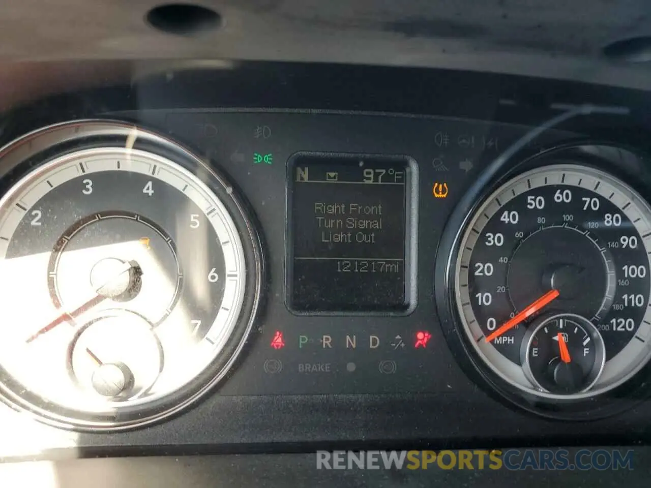 9 fotografías del automóvil dañado 1C6RR6FG9KS589147 RAM 1500 2019