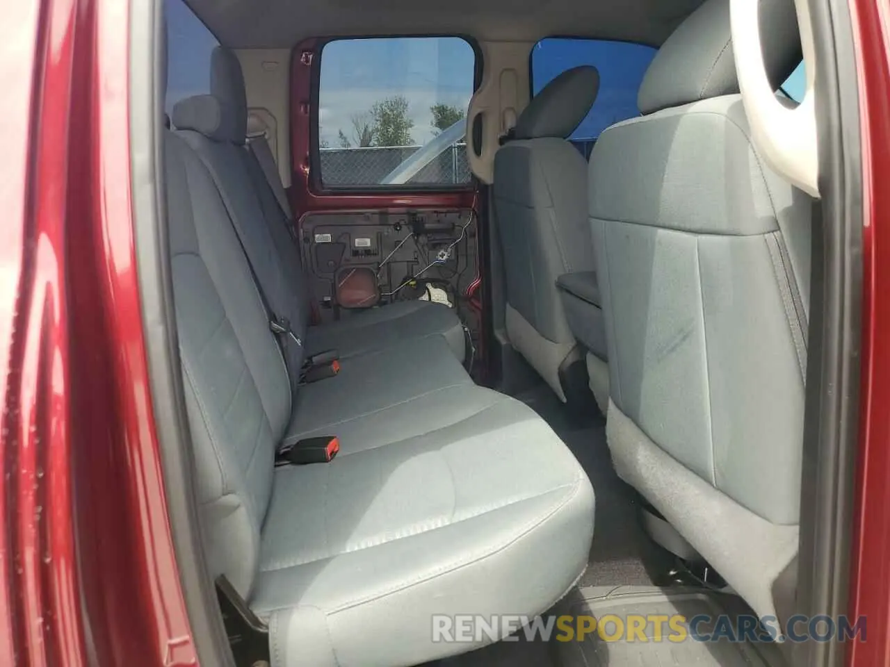 10 fotografías del automóvil dañado 1C6RR6FT0KS500546 RAM 1500 2019