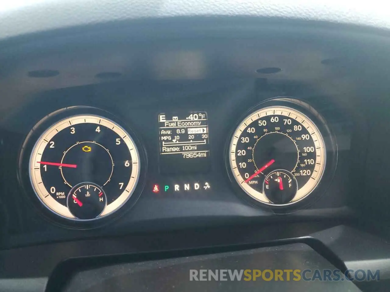 9 fotografías del automóvil dañado 1C6RR6FT0KS500546 RAM 1500 2019