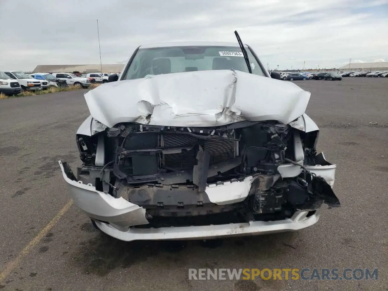 5 fotografías del automóvil dañado 1C6RR6FT3KS546291 RAM 1500 2019