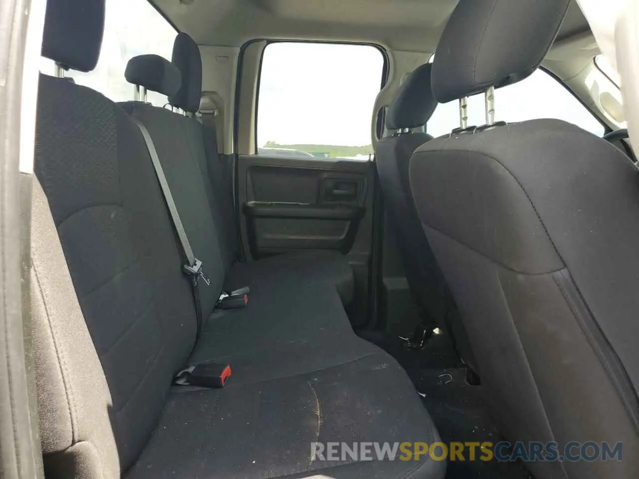10 fotografías del automóvil dañado 1C6RR6FT6KS552375 RAM 1500 2019