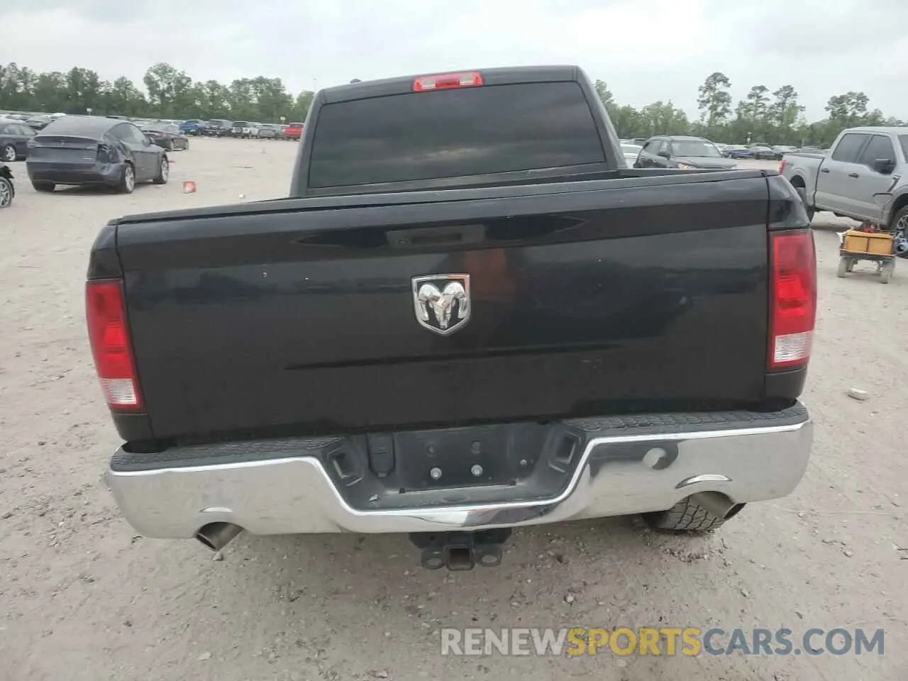 6 fotografías del automóvil dañado 1C6RR6FT9KS540396 RAM 1500 2019