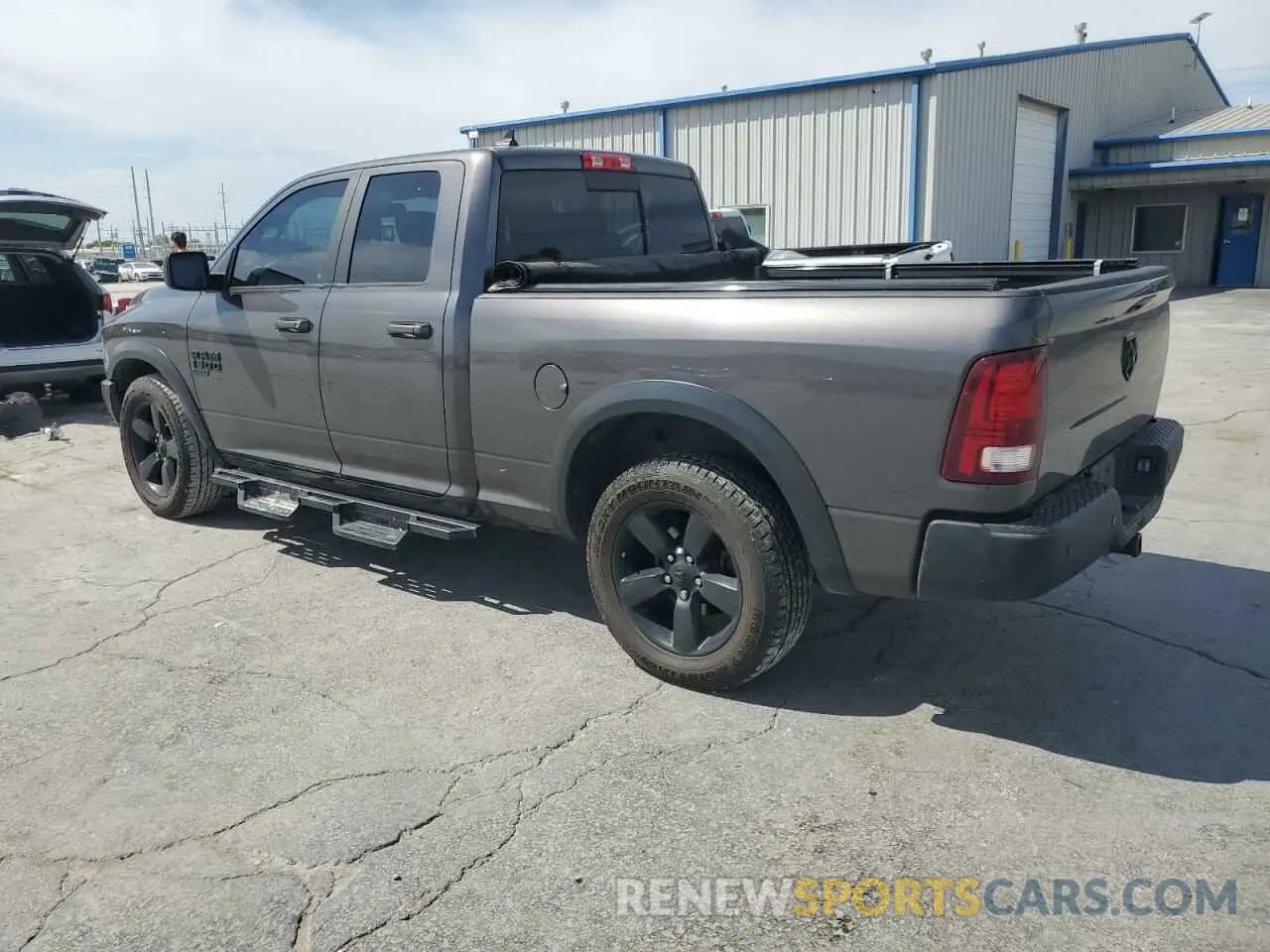 2 fotografías del automóvil dañado 1C6RR6GG6KS670928 RAM 1500 2019