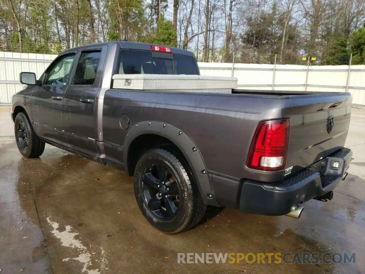 2 fotografías del automóvil dañado 1C6RR6GT9KS648032 RAM 1500 2019