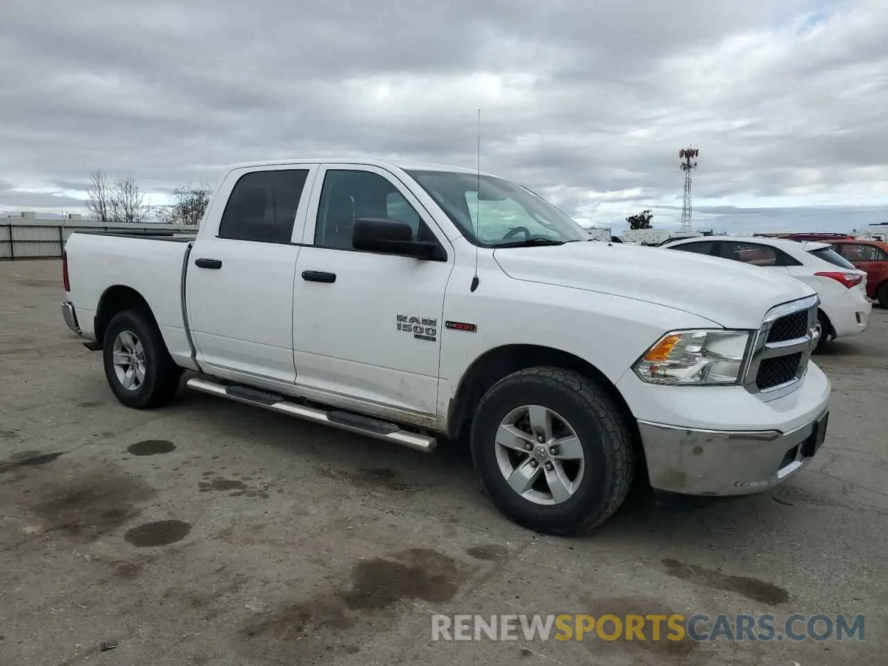 4 fotografías del automóvil dañado 1C6RR6KM3KS729060 RAM 1500 2019