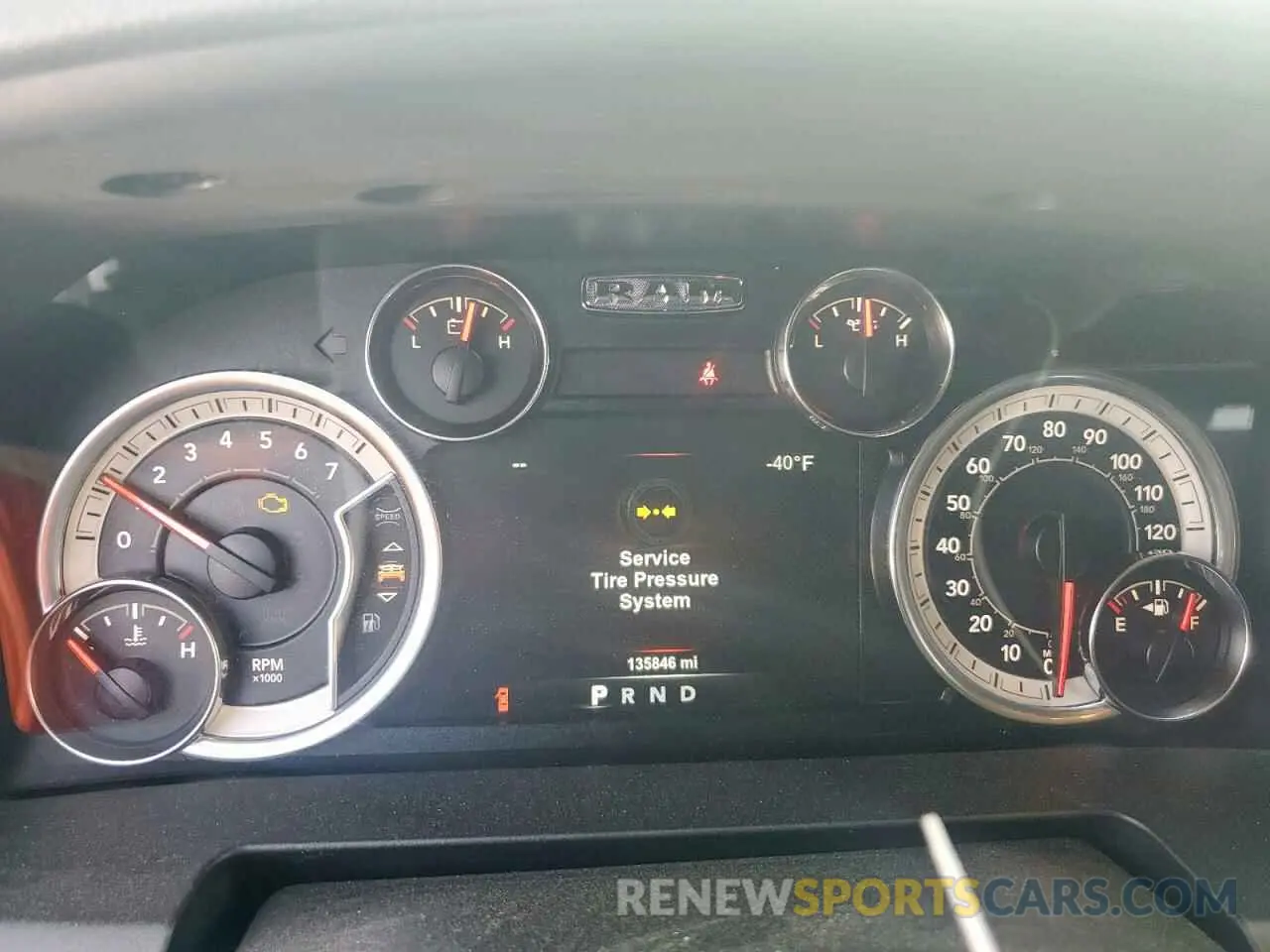9 fotografías del automóvil dañado 1C6RR6LT4KS539516 RAM 1500 2019