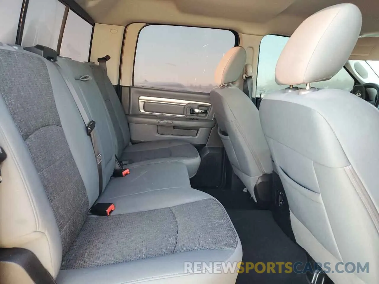 10 fotografías del automóvil dañado 1C6RR6LT4KS573777 RAM 1500 2019