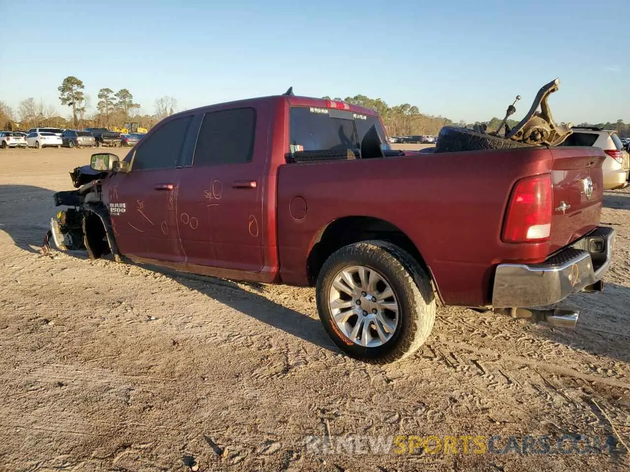2 fotografías del automóvil dañado 1C6RR6LT4KS573777 RAM 1500 2019