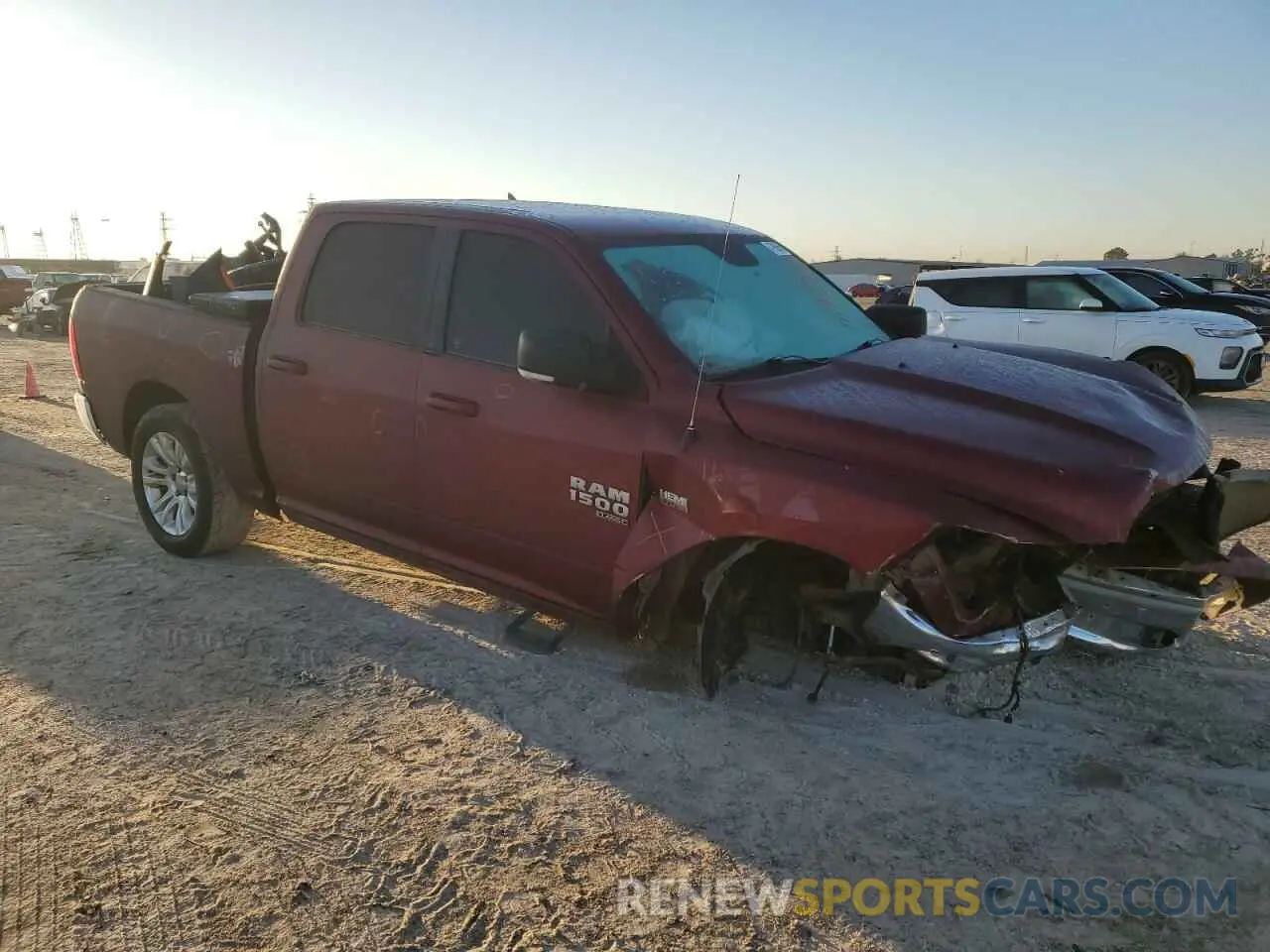 4 fotografías del automóvil dañado 1C6RR6LT4KS573777 RAM 1500 2019