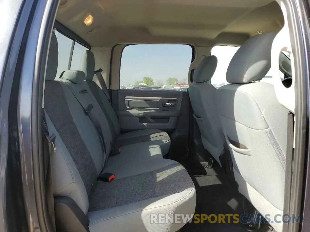10 fotografías del automóvil dañado 1C6RR6LT4KS573942 RAM 1500 2019