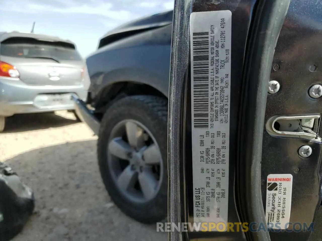 12 fotografías del automóvil dañado 1C6RR6LT4KS573942 RAM 1500 2019