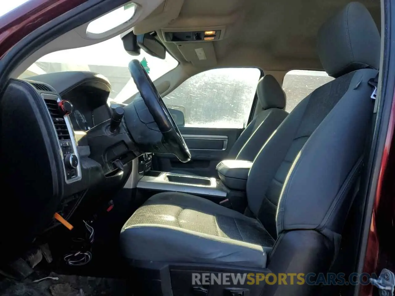 7 fotografías del automóvil dañado 1C6RR6LT7KS539462 RAM 1500 2019
