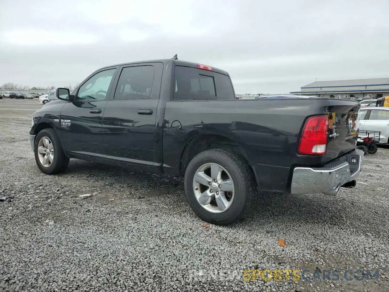 2 fotografías del automóvil dañado 1C6RR6LT9KS539205 RAM 1500 2019