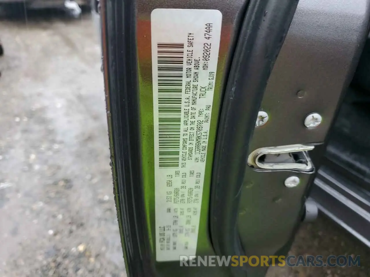 13 fotografías del automóvil dañado 1C6RR6NM0KS709702 RAM 1500 2019
