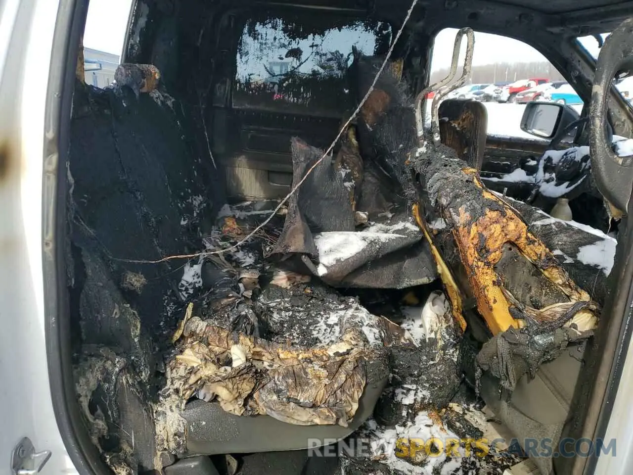 10 fotografías del automóvil dañado 1C6RR6TT0KS561691 RAM 1500 2019
