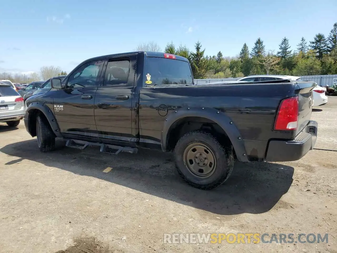 2 fotografías del automóvil dañado 1C6RR7FG2KS686650 RAM 1500 2019
