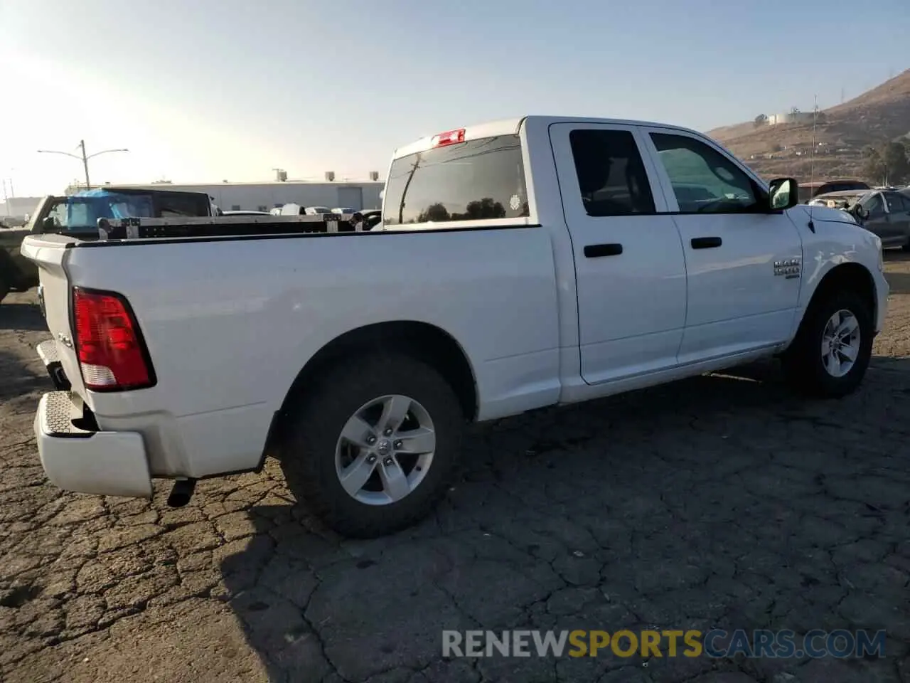 3 fotografías del automóvil dañado 1C6RR7FG4KS639166 RAM 1500 2019