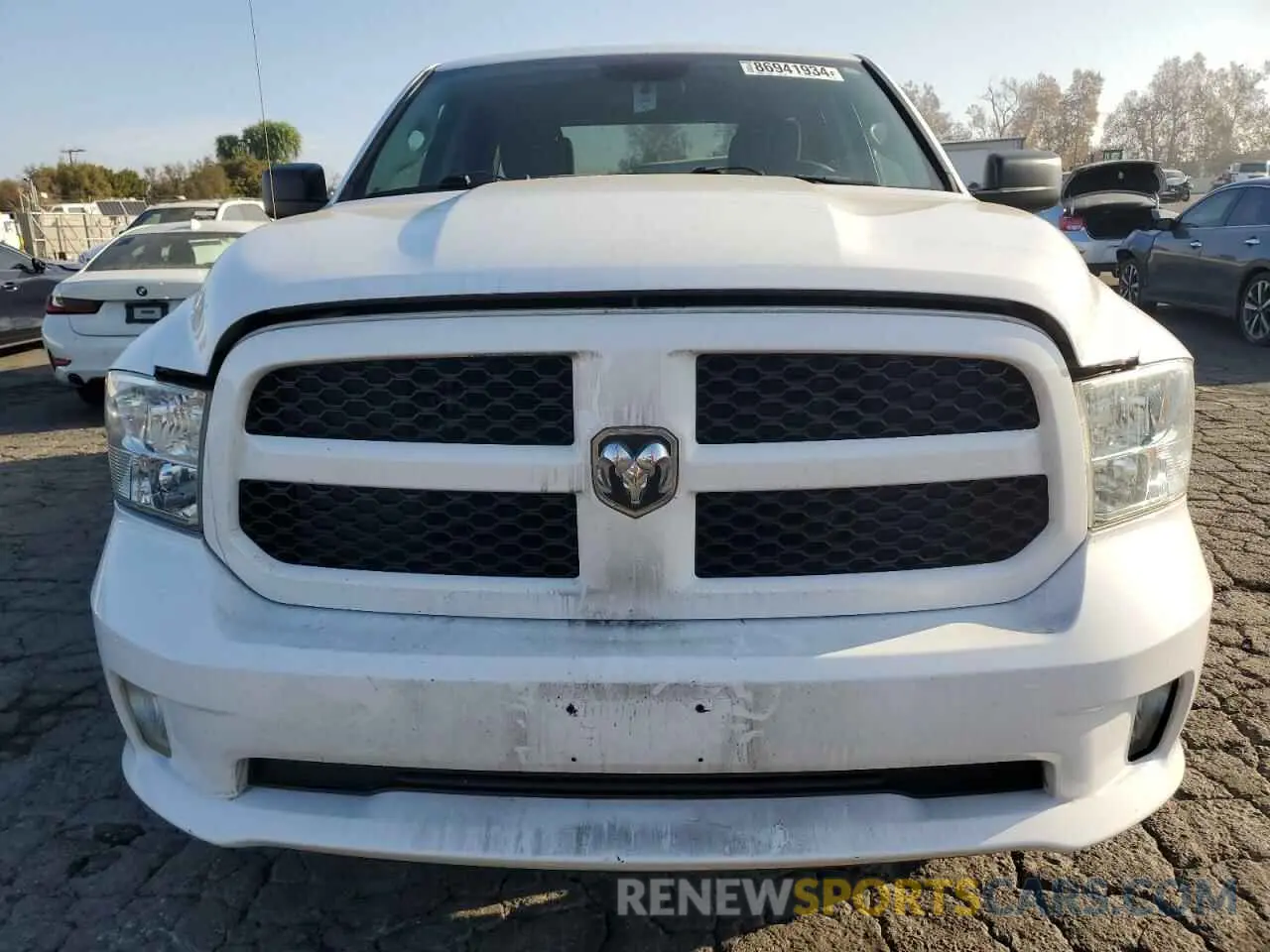 5 fotografías del automóvil dañado 1C6RR7FG4KS639166 RAM 1500 2019