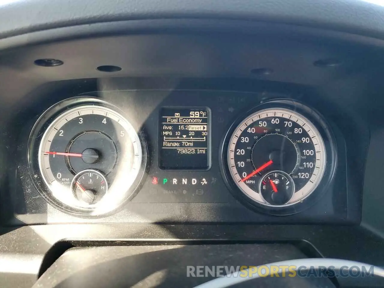 9 fotografías del automóvil dañado 1C6RR7FG8KS612715 RAM 1500 2019