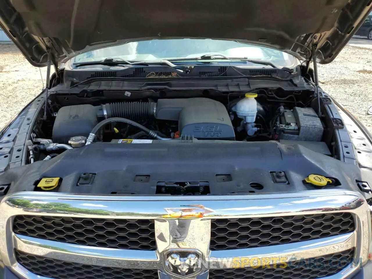 11 fotografías del automóvil dañado 1C6RR7FGXKS578566 RAM 1500 2019