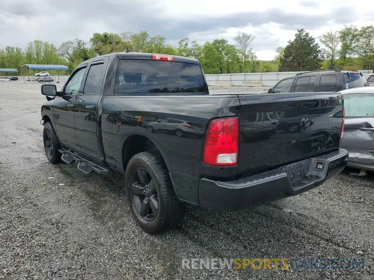 2 fotografías del automóvil dañado 1C6RR7FGXKS705459 RAM 1500 2019