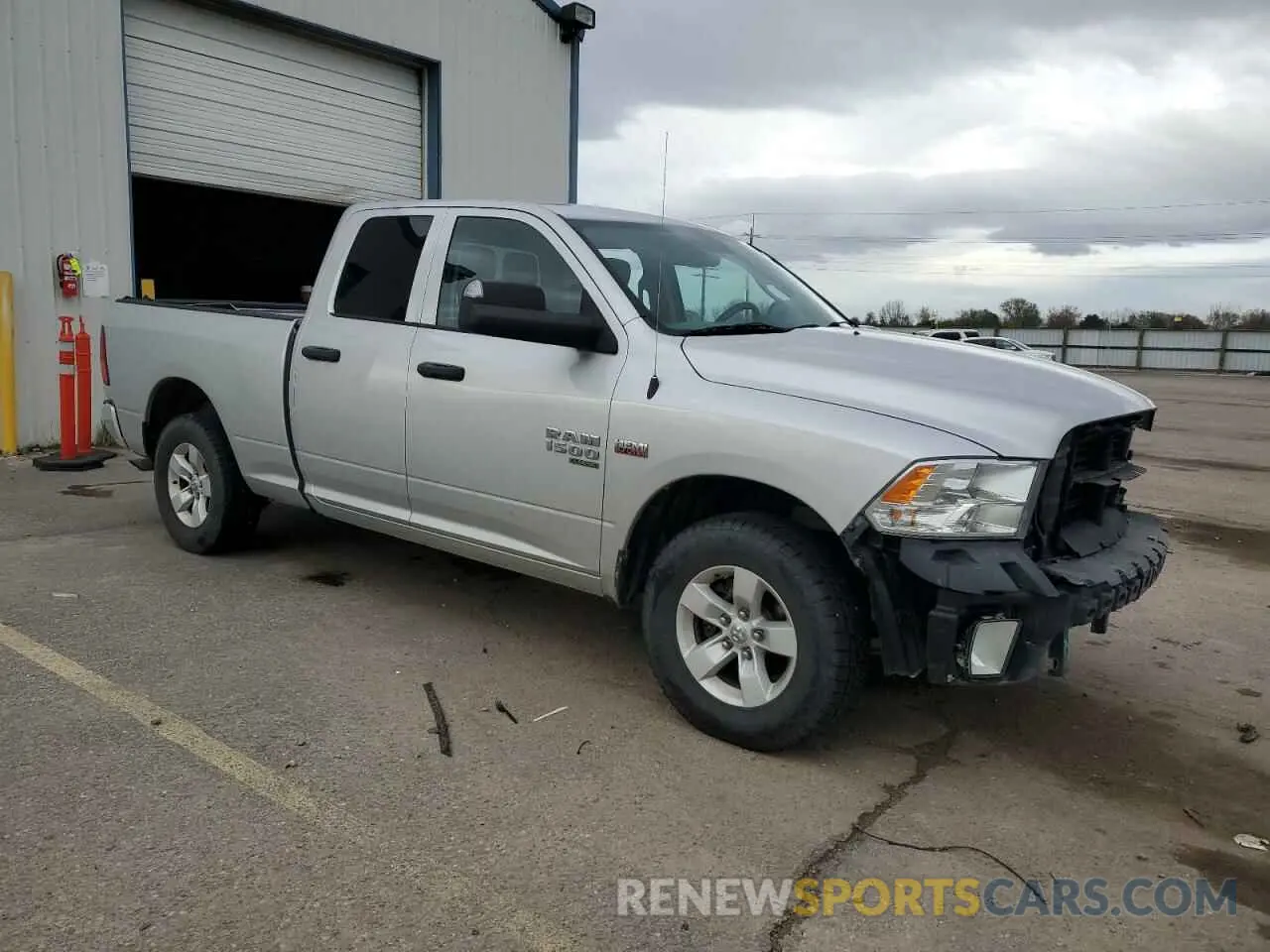4 fotografías del automóvil dañado 1C6RR7FT8KS547068 RAM 1500 2019