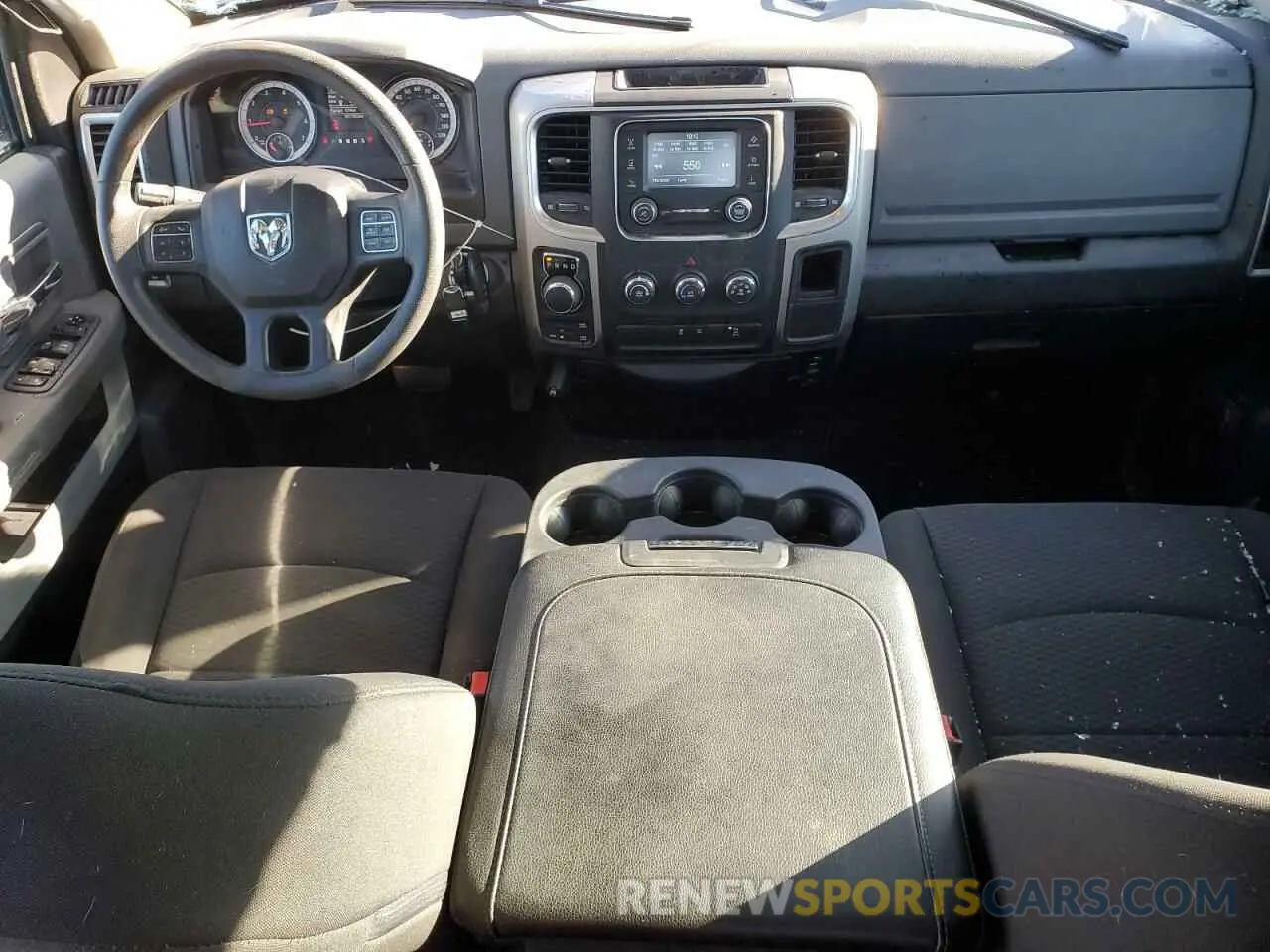 8 fotografías del automóvil dañado 1C6RR7GG4KS693016 RAM 1500 2019