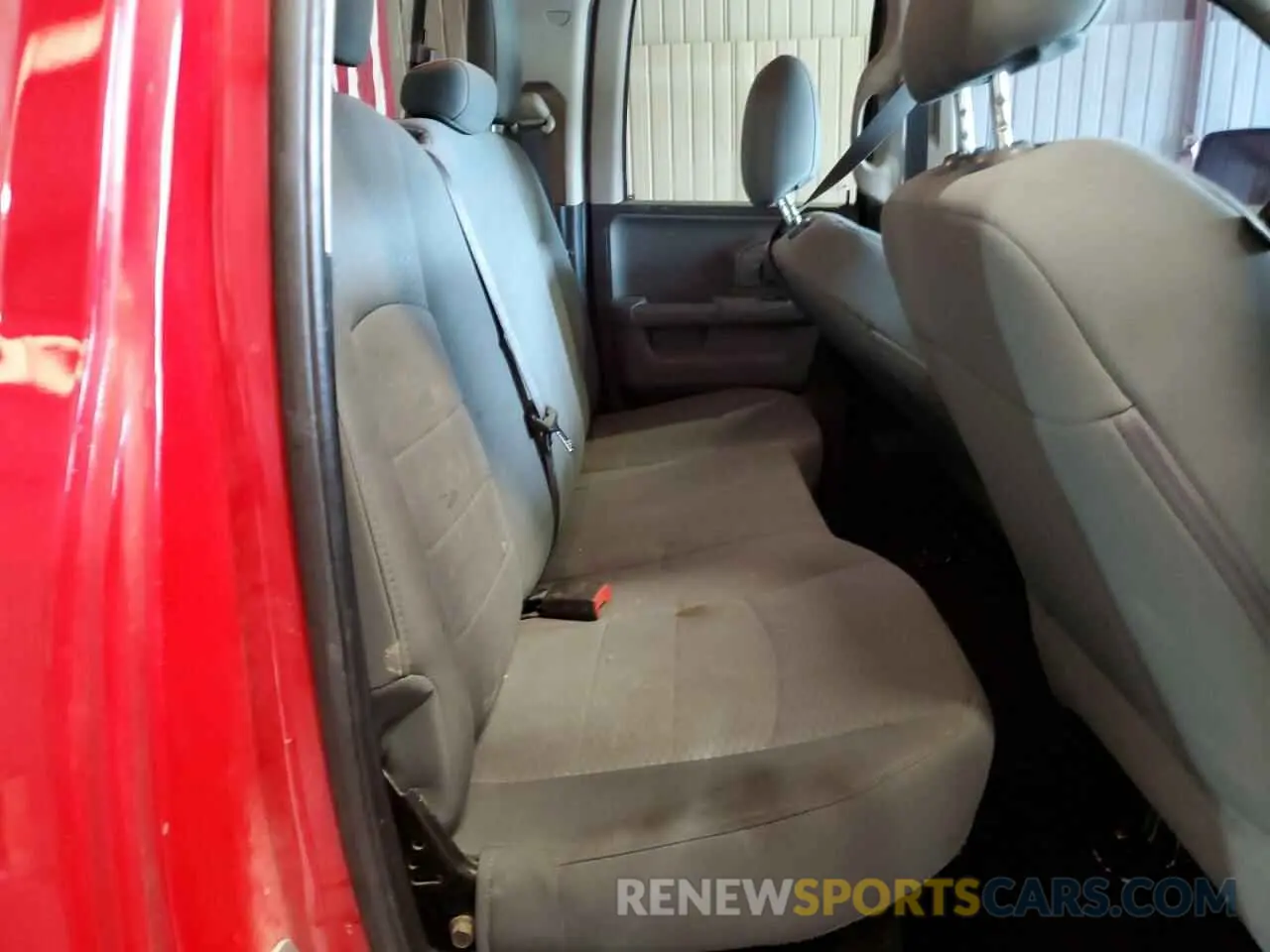 10 fotografías del automóvil dañado 1C6RR7GG8KS672072 RAM 1500 2019