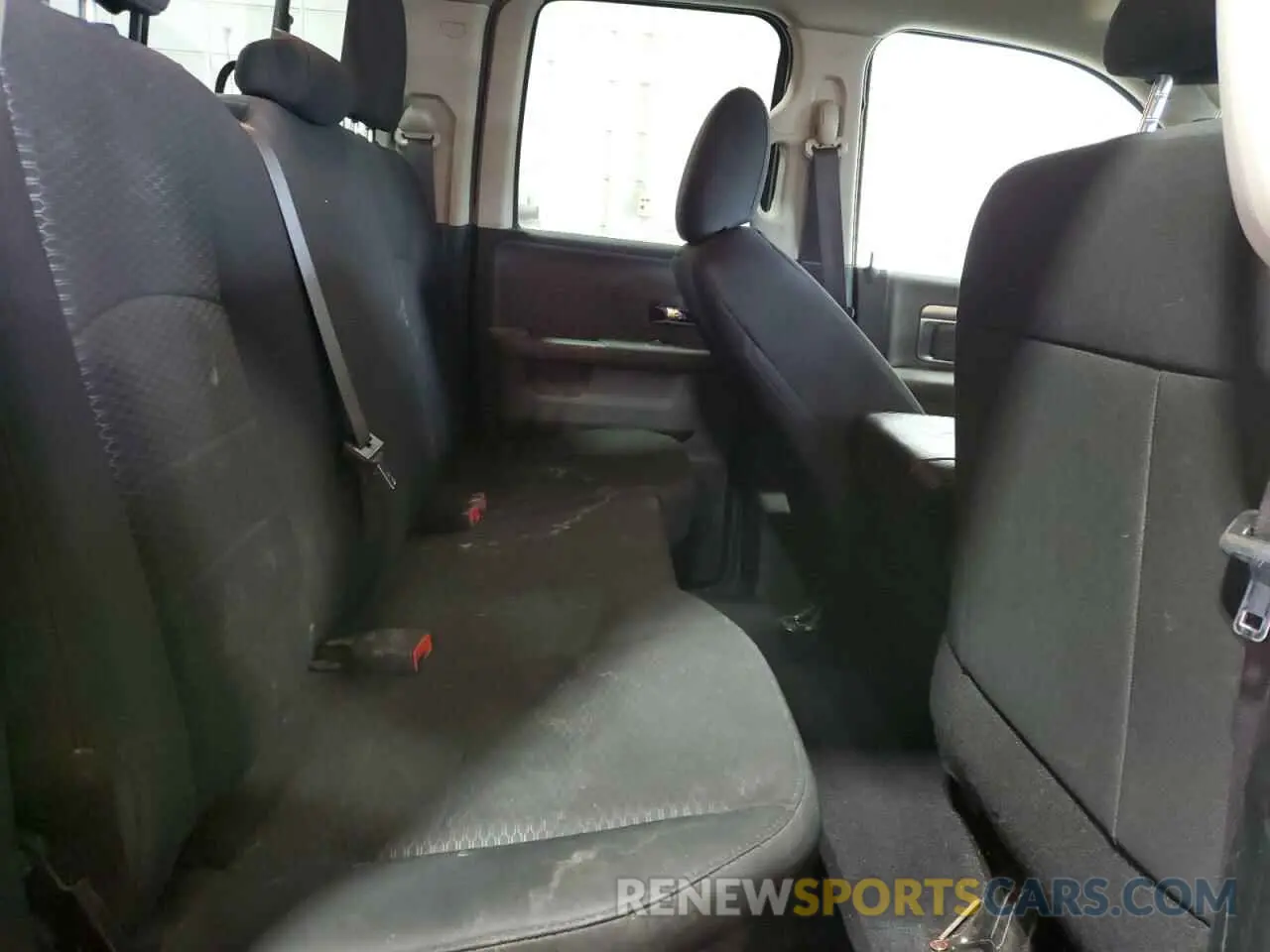 10 fotografías del automóvil dañado 1C6RR7GT9KS732518 RAM 1500 2019