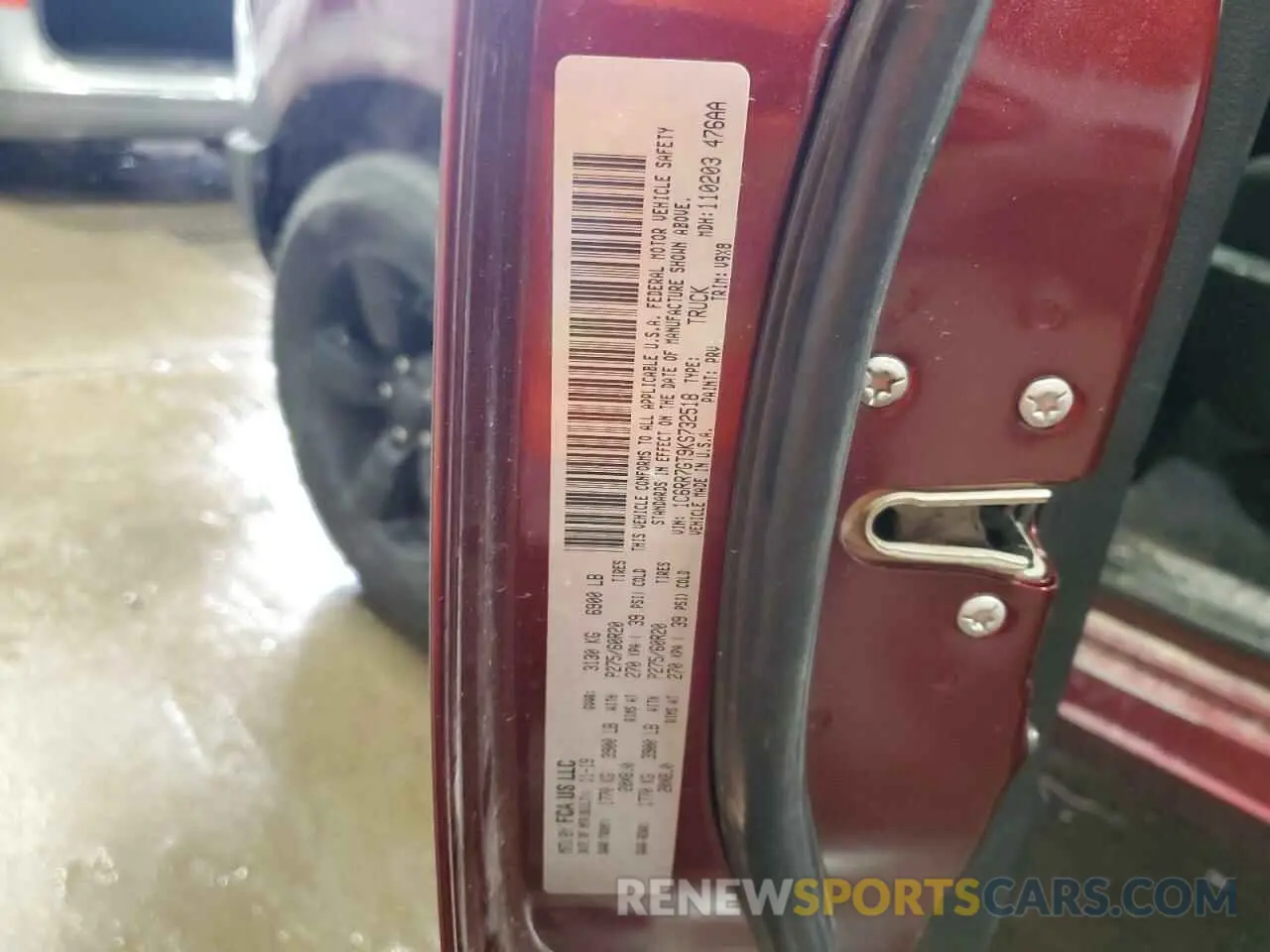 13 fotografías del automóvil dañado 1C6RR7GT9KS732518 RAM 1500 2019