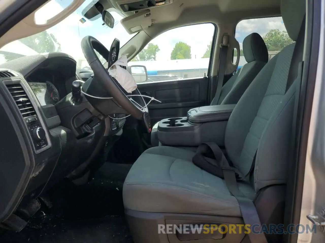 7 fotografías del automóvil dañado 1C6RR7KG3KS501933 RAM 1500 2019