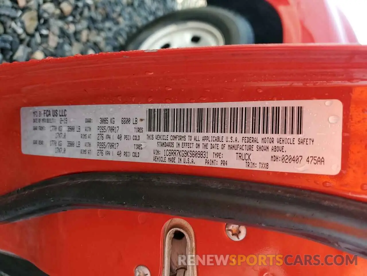 12 fotografías del automóvil dañado 1C6RR7KG9KS609831 RAM 1500 2019