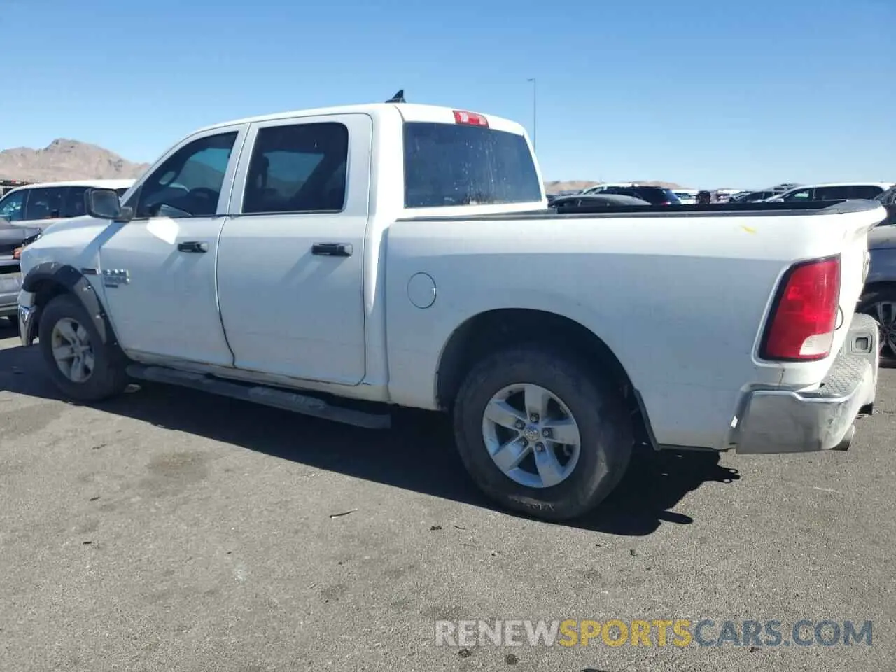 2 fotografías del automóvil dañado 1C6RR7KM0KS675643 RAM 1500 2019
