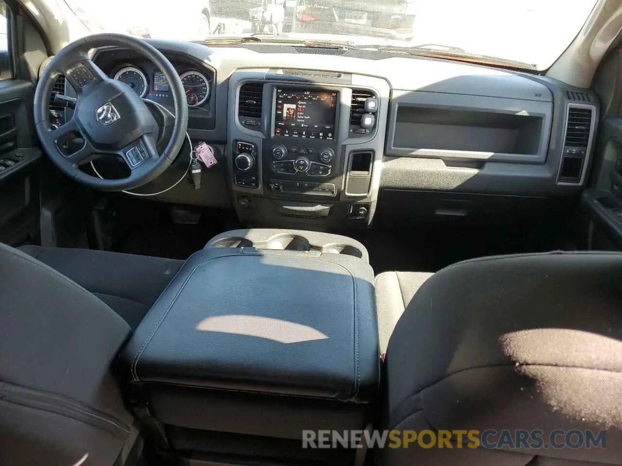 8 fotografías del automóvil dañado 1C6RR7KT4KS625061 RAM 1500 2019