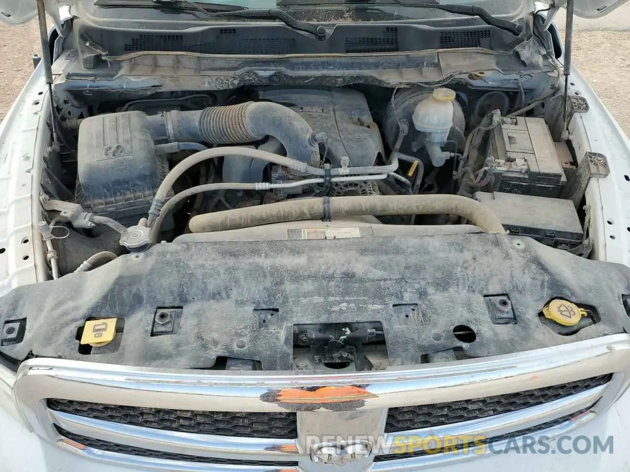 11 fotografías del automóvil dañado 1C6RR7KT5KS547406 RAM 1500 2019