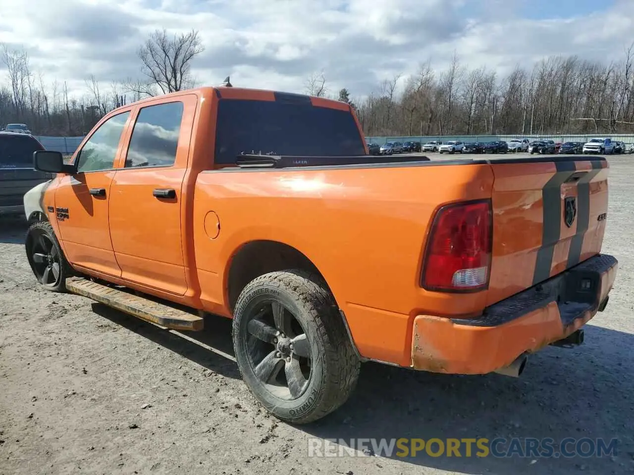 2 fotografías del automóvil dañado 1C6RR7KT7KS615950 RAM 1500 2019