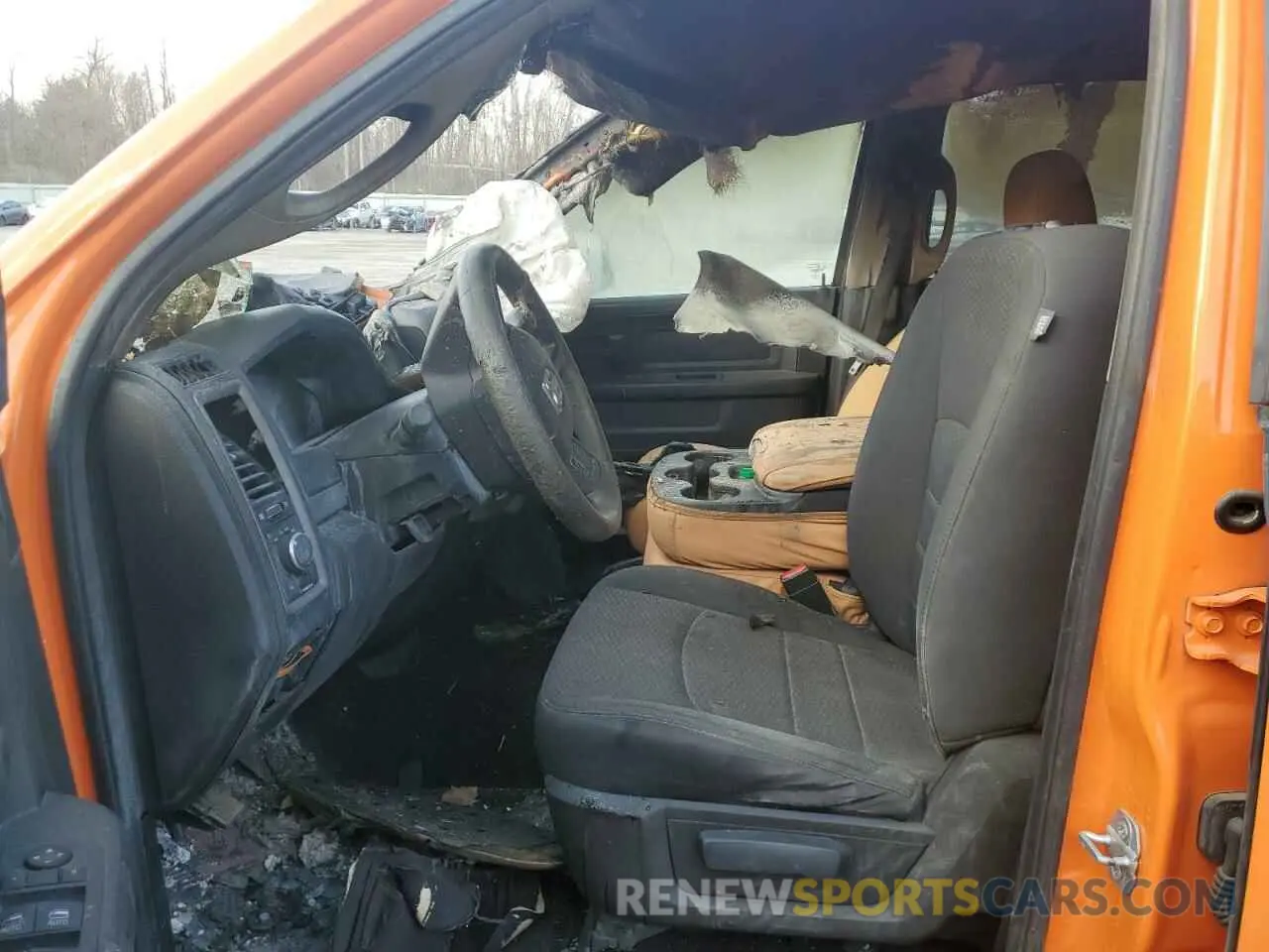 7 fotografías del automóvil dañado 1C6RR7KT7KS615950 RAM 1500 2019