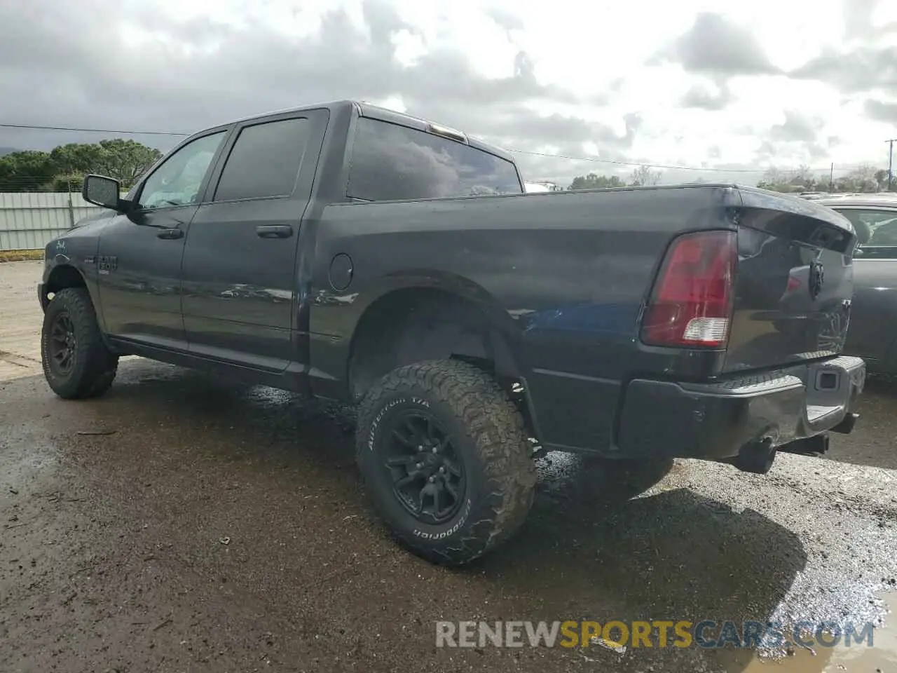 2 fotografías del automóvil dañado 1C6RR7KTXKS578828 RAM 1500 2019