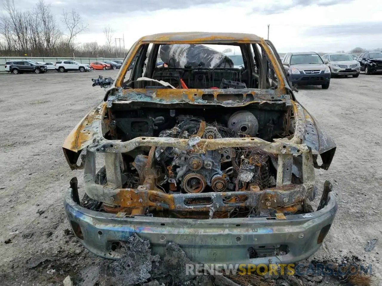 5 fotografías del automóvil dañado 1C6RR7LT1KS727612 RAM 1500 2019