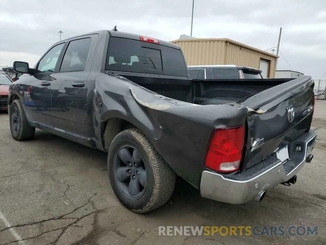 2 fotografías del automóvil dañado 1C6RR7LT3KS557821 RAM 1500 2019