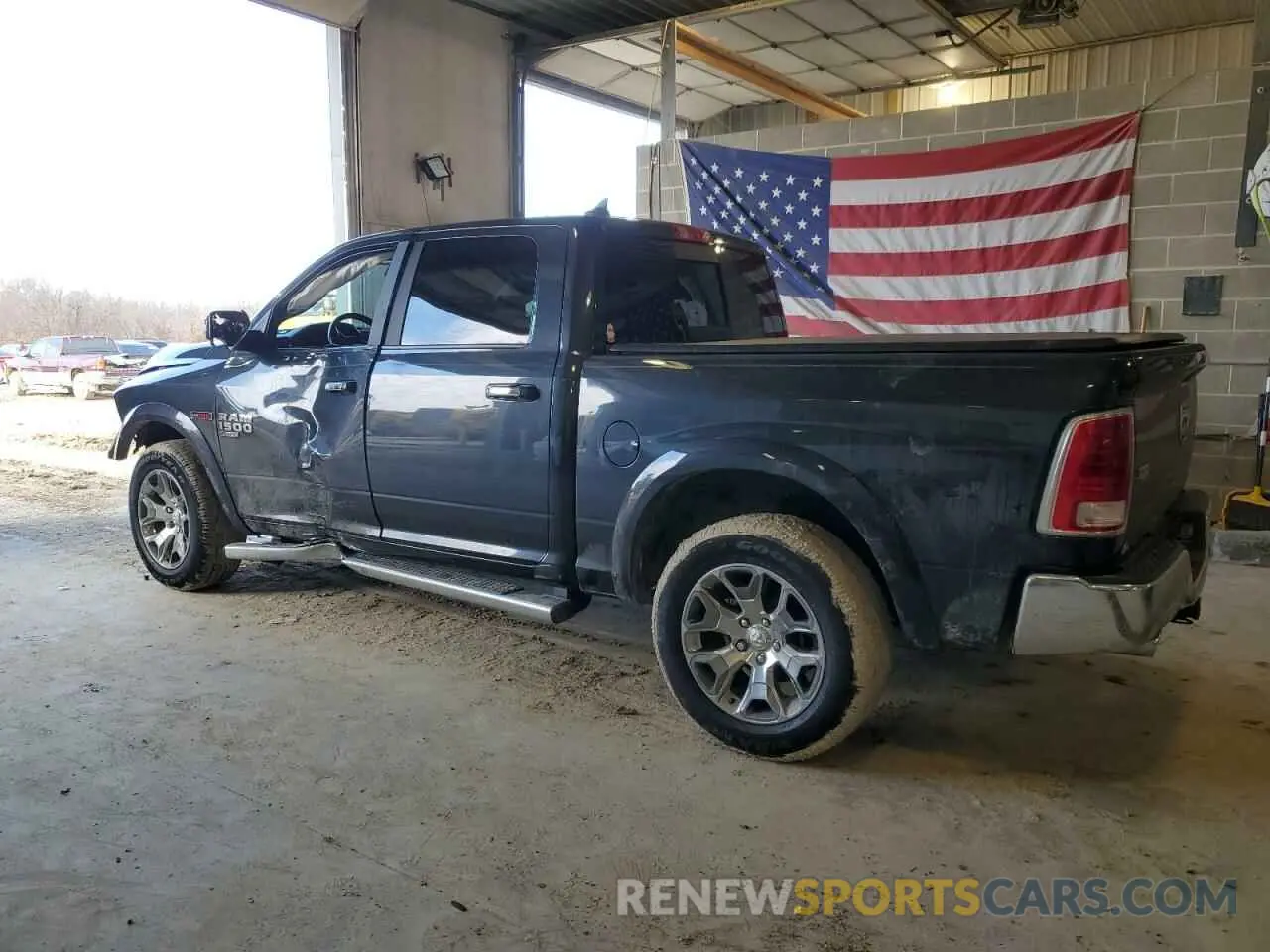2 fotografías del automóvil dañado 1C6RR7NM3KS725138 RAM 1500 2019