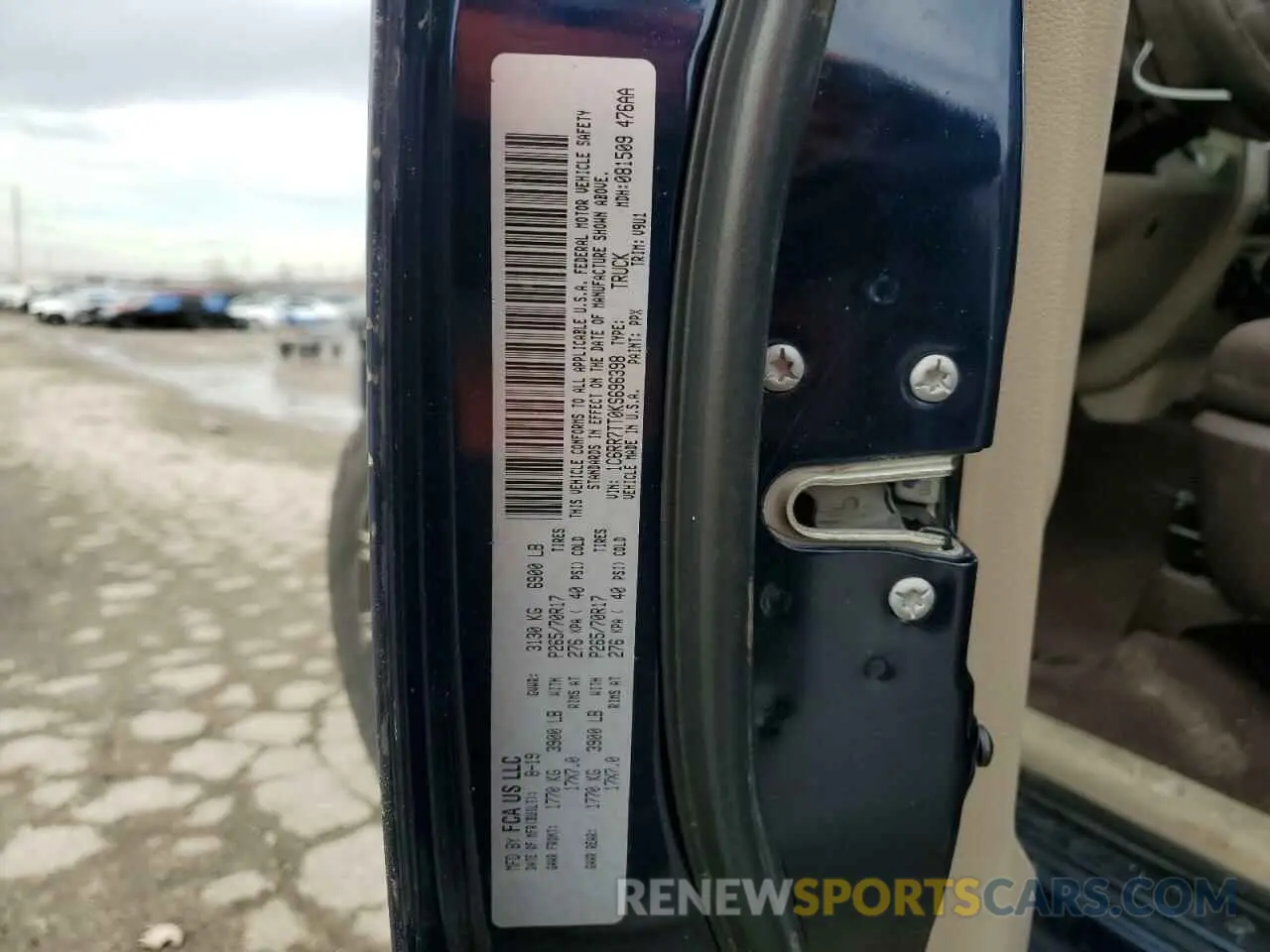 13 fotografías del automóvil dañado 1C6RR7TT0KS696398 RAM 1500 2019