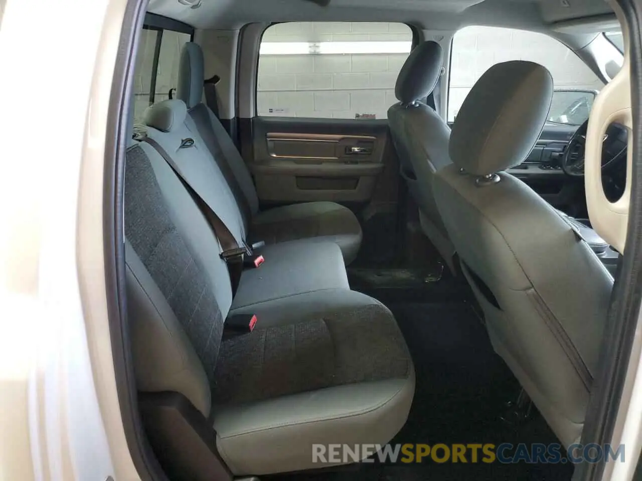 10 fotografías del automóvil dañado 1C6RR7TT0KS727620 RAM 1500 2019