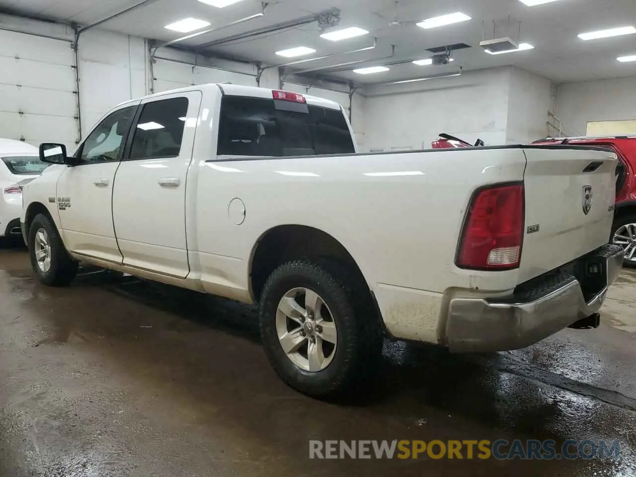 2 fotografías del automóvil dañado 1C6RR7TT1KS612234 RAM 1500 2019