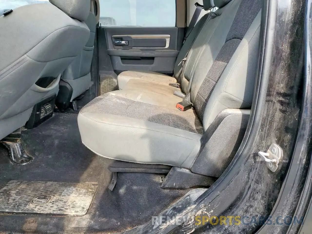 10 fotografías del automóvil dañado 1C6RR7TT4KS712943 RAM 1500 2019