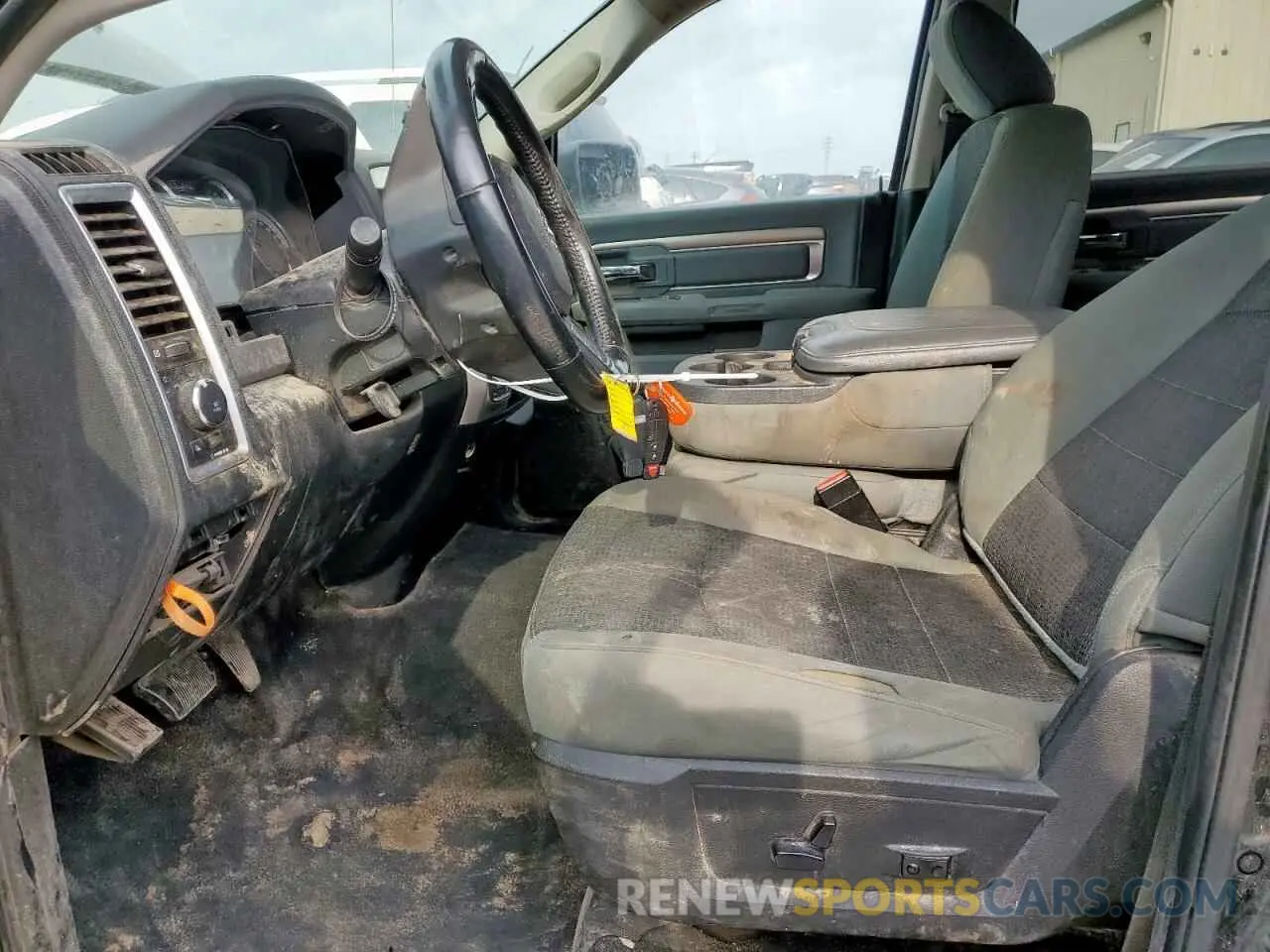 7 fotografías del automóvil dañado 1C6RR7TT4KS712943 RAM 1500 2019