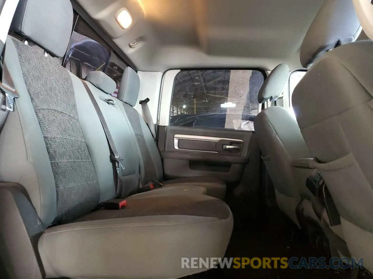 10 fotografías del automóvil dañado 1C6RR7TT5KS566231 RAM 1500 2019